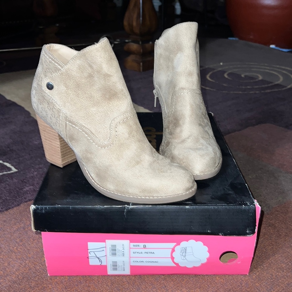Suede light brown booties